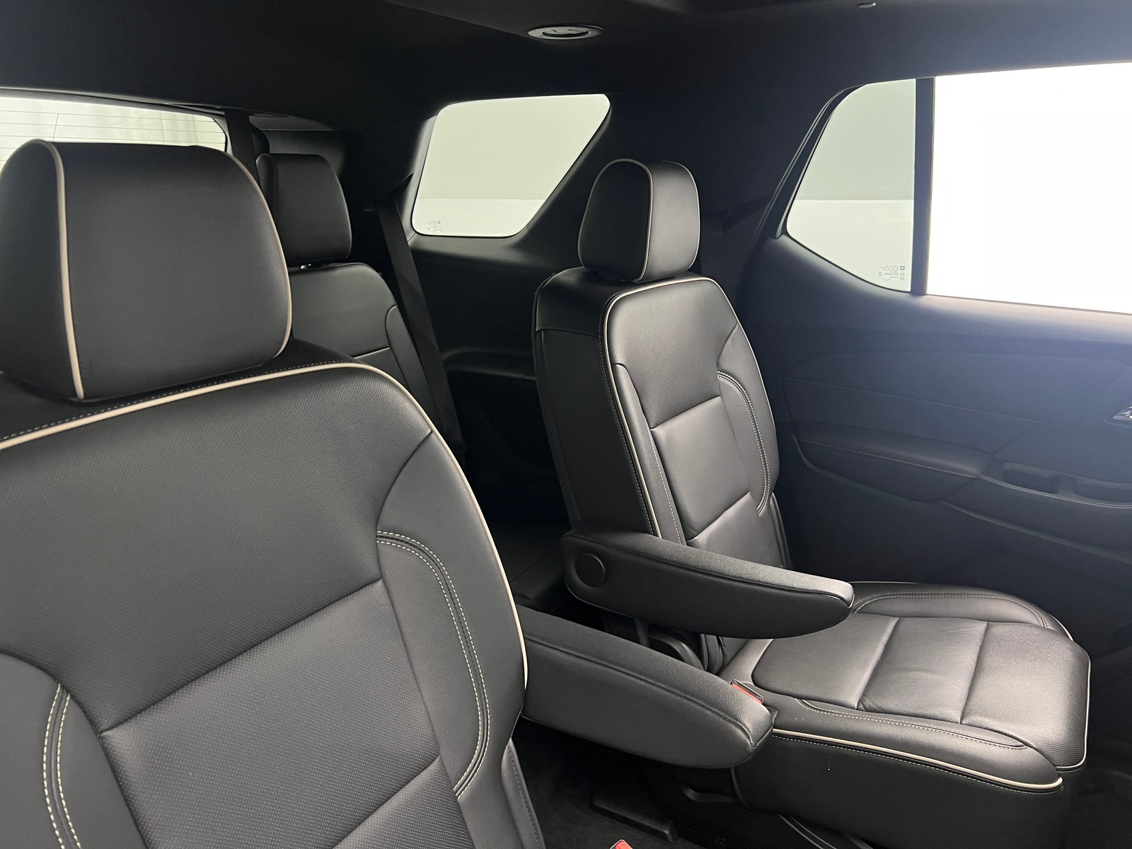 Thumbnail: 2022 Chevrolet Traverse - 5