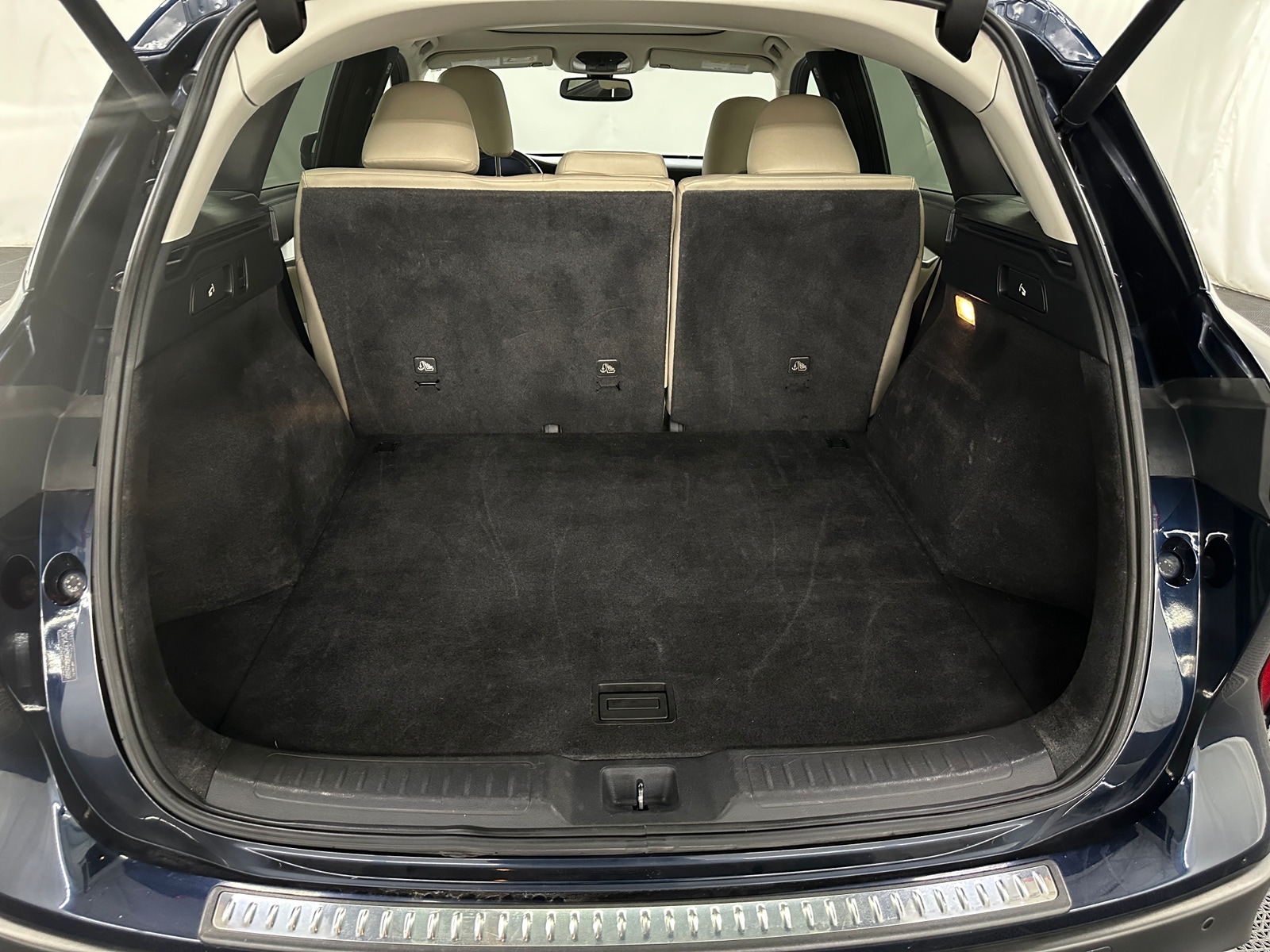 Thumbnail: 2019 INFINITI QX50 - 6