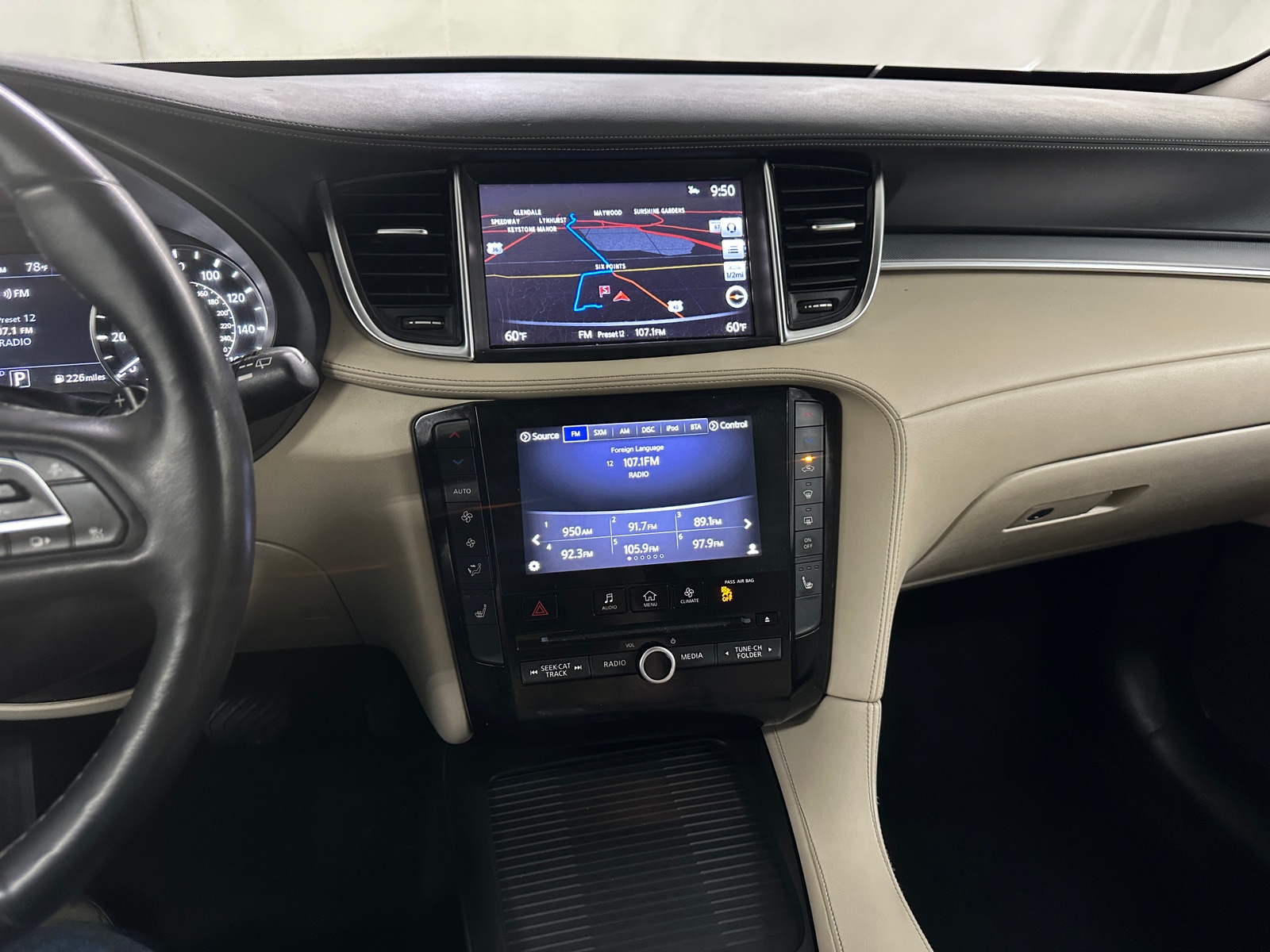 Thumbnail: 2019 INFINITI QX50 - 3