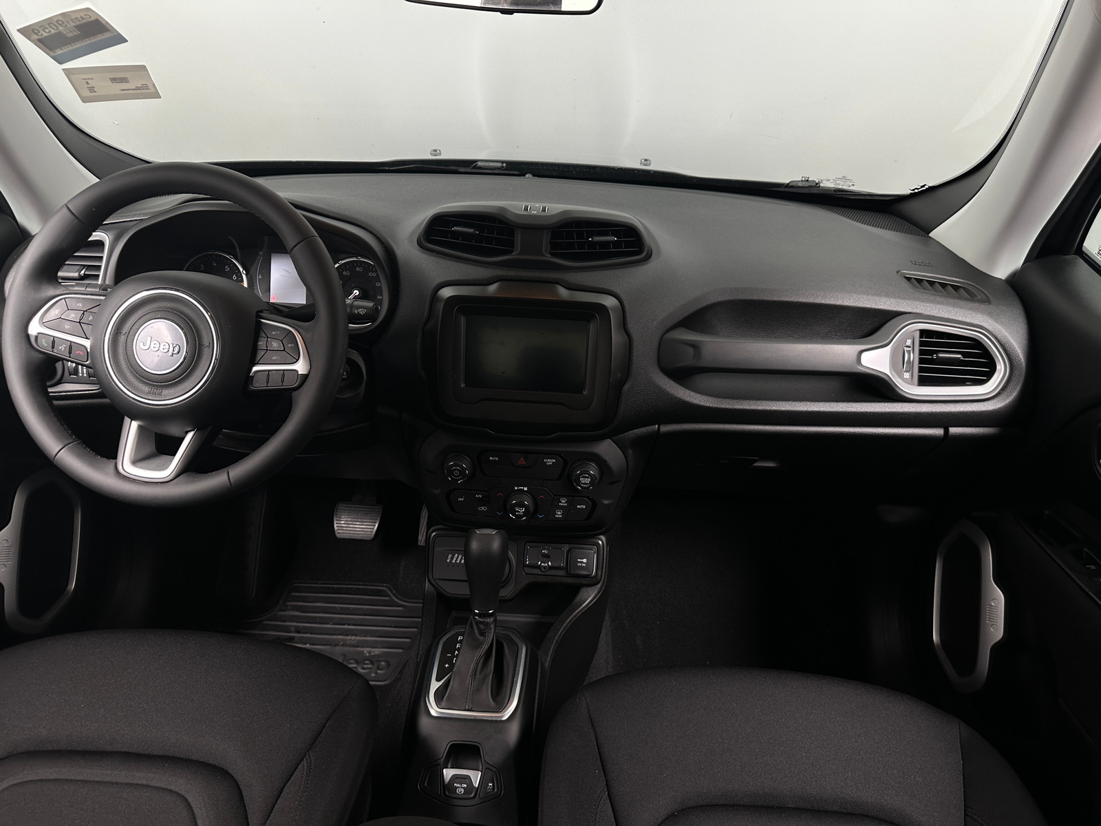 Thumbnail: 2019 Jeep Renegade - 3