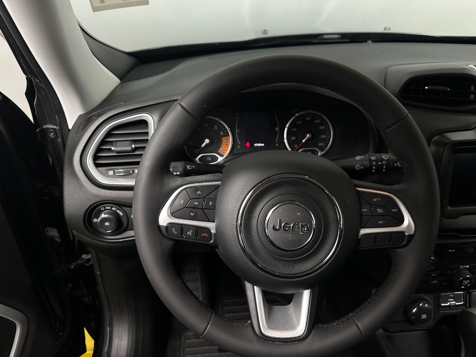 Thumbnail: 2019 Jeep Renegade - 5