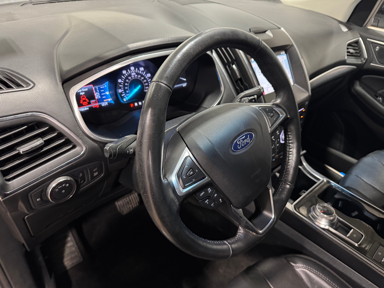 Thumbnail: 2019 Ford Edge - 2