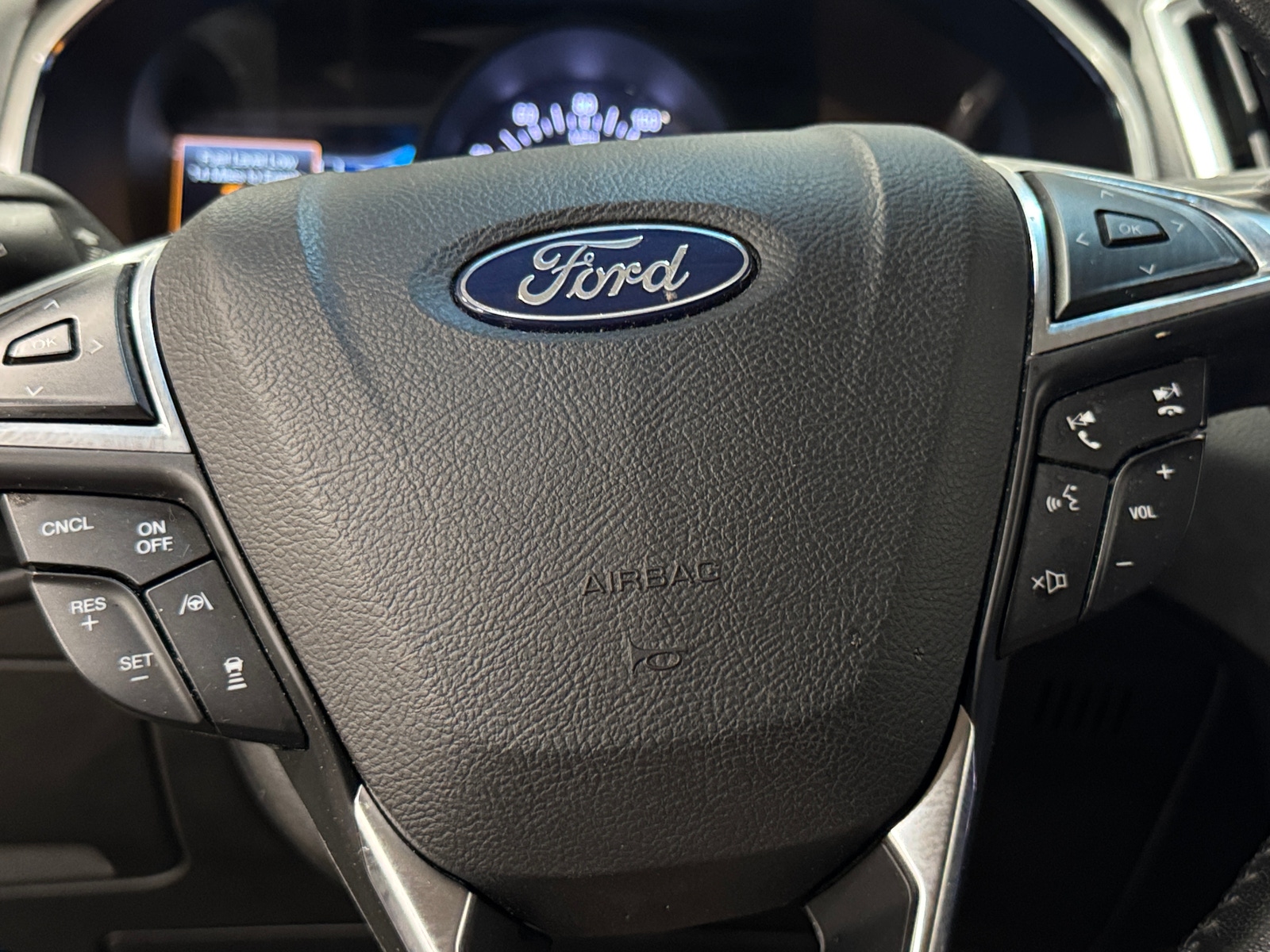 Thumbnail: 2019 Ford Edge - 4