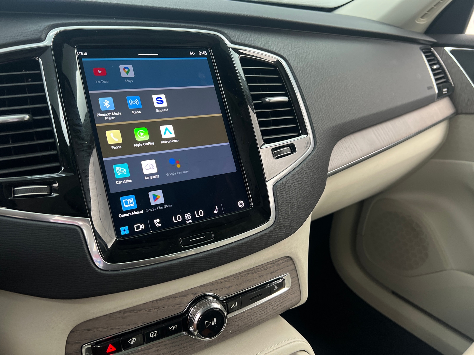 Thumbnail: 2023 Volvo XC90 - 3