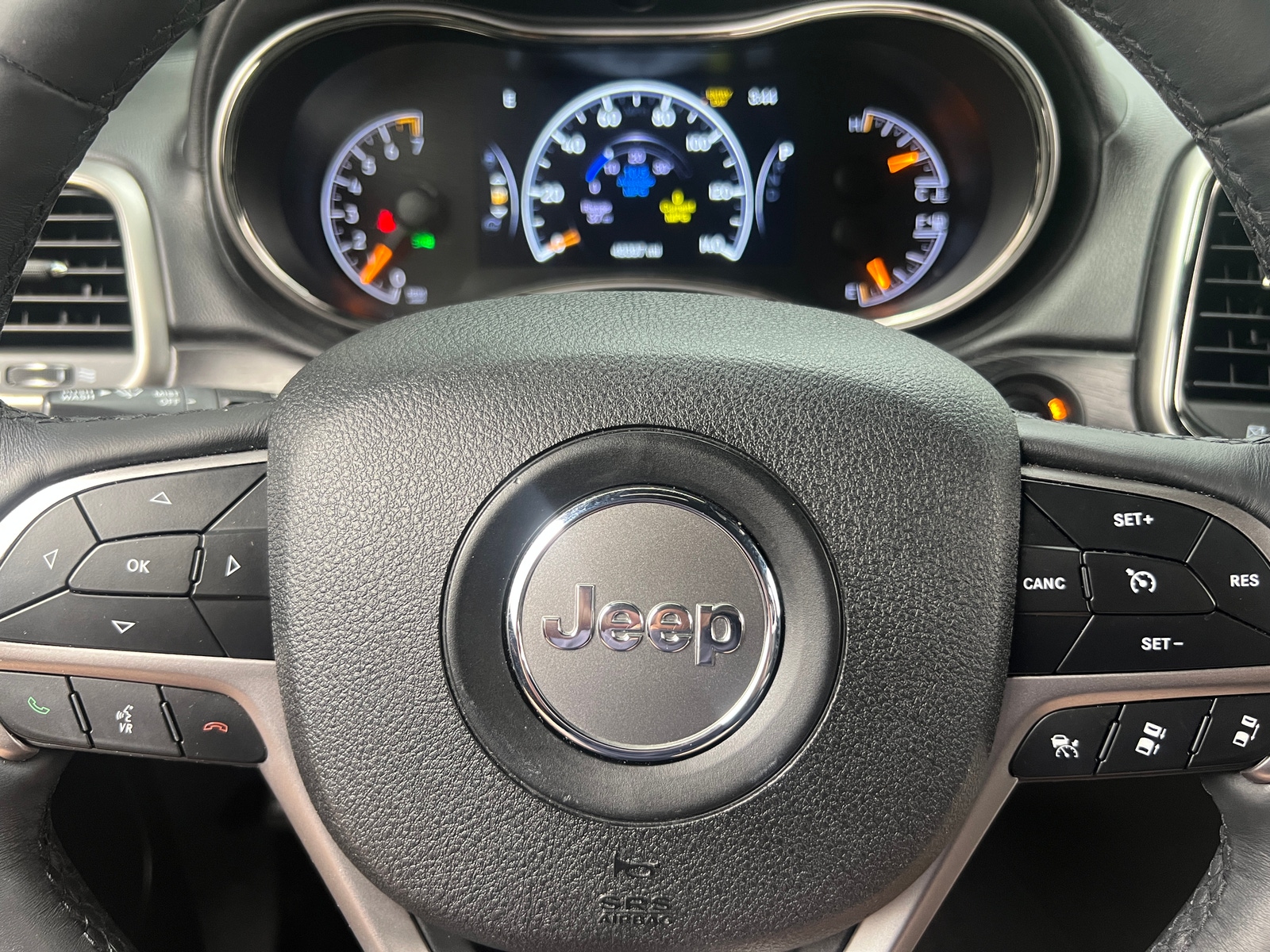 Thumbnail: 2018 Jeep Grand Cherokee - 4