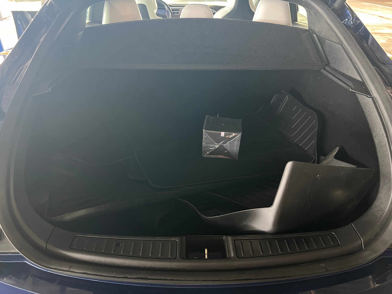 Thumbnail: 2017 Tesla Model S - 6