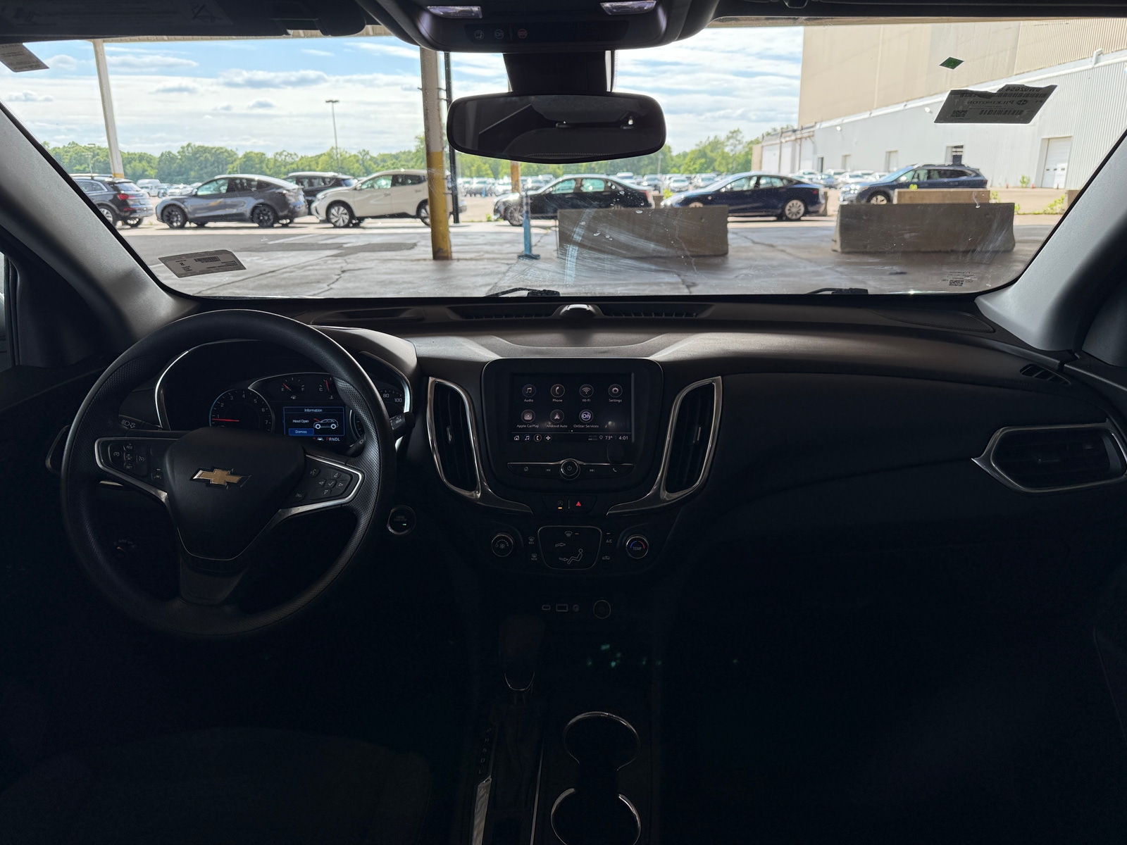 Thumbnail: 2022 Chevrolet Equinox - 3