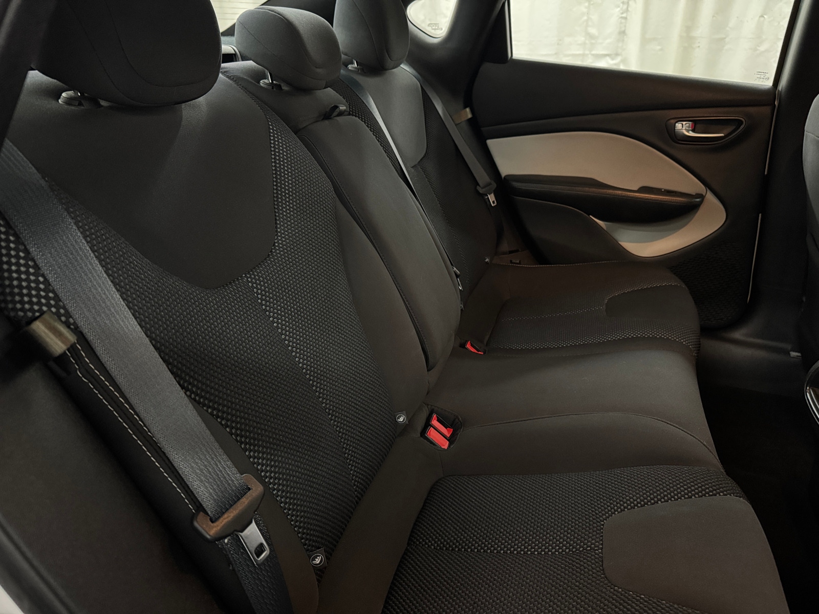 Thumbnail: 2016 Dodge Dart - 6