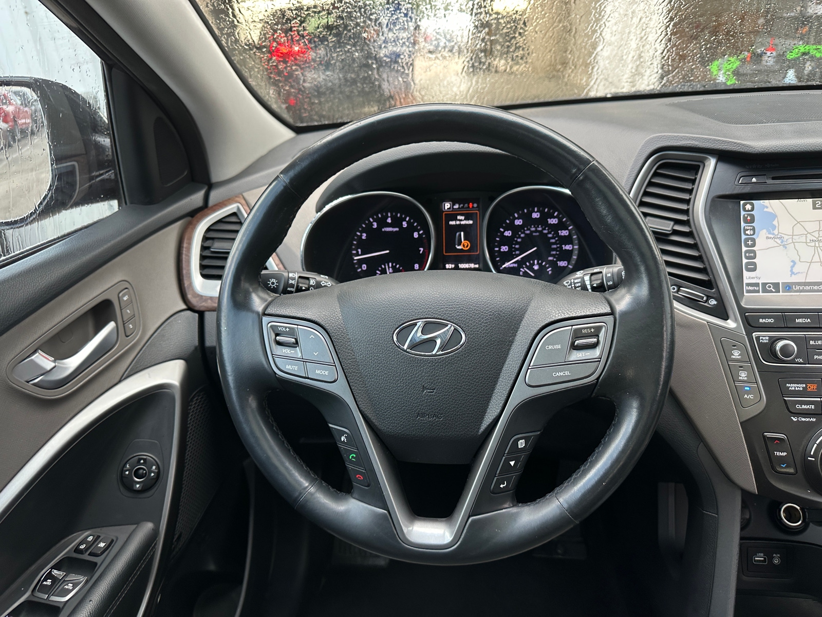 Thumbnail: 2017 Hyundai Santa Fe - 4