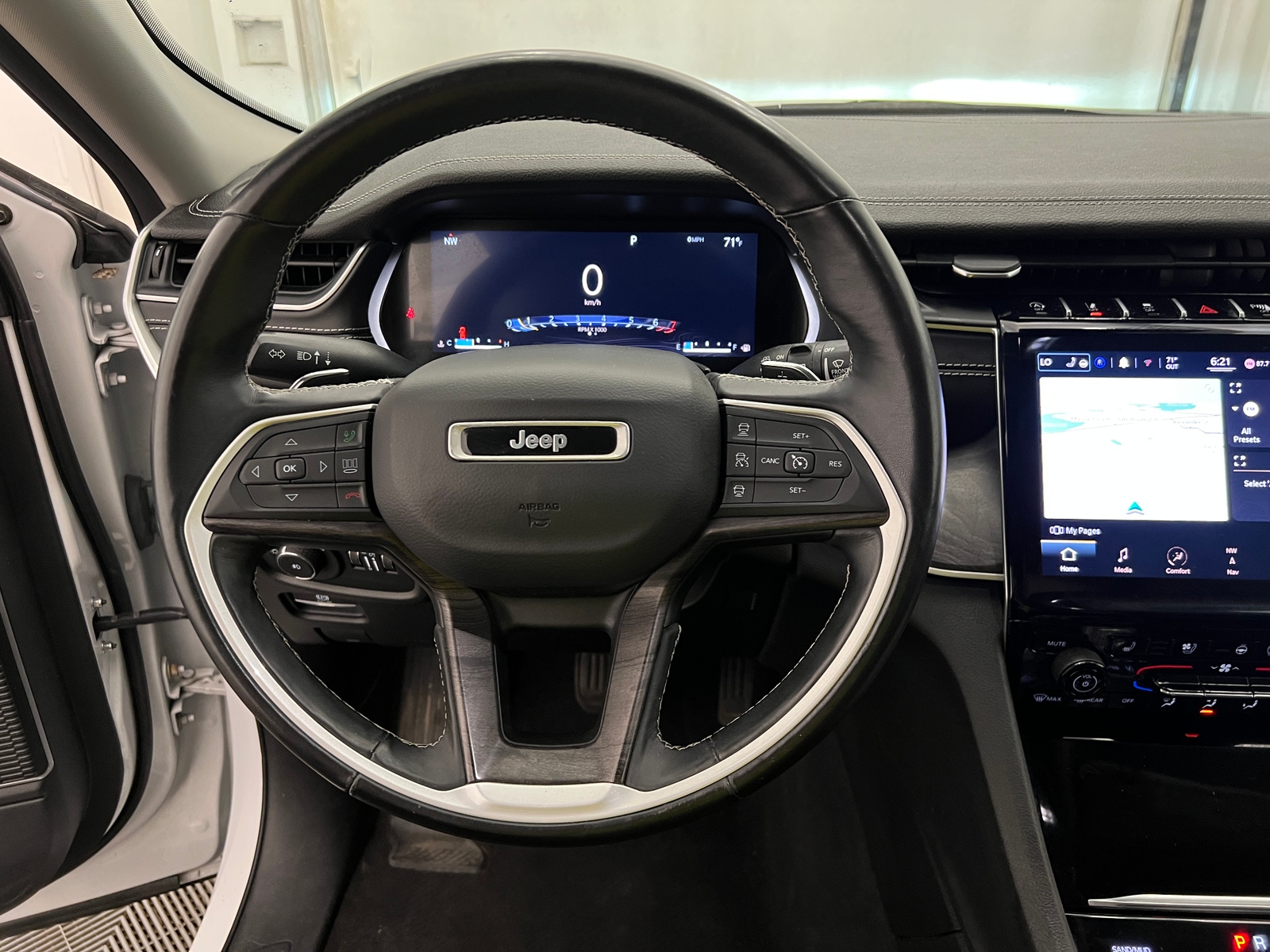 Thumbnail: 2021 Jeep Grand Cherokee L - 4