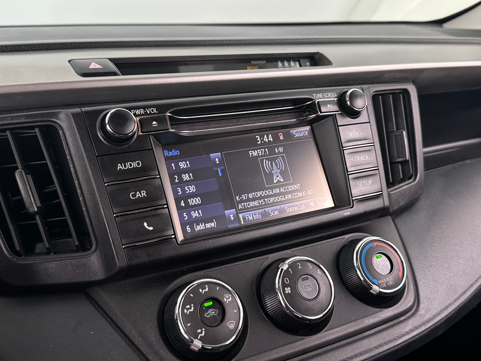 Thumbnail: 2018 Toyota RAV4 - 4