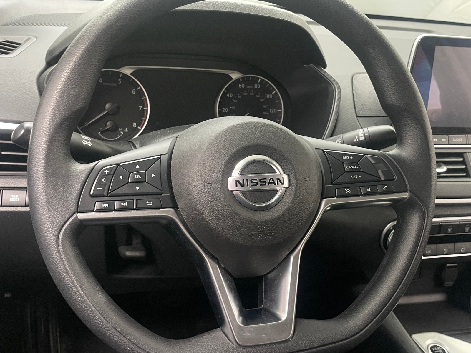 Thumbnail: 2020 Nissan Altima - 5