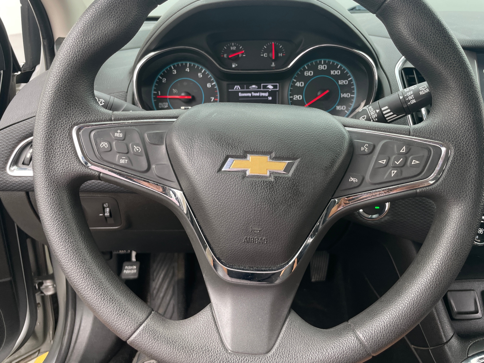 Thumbnail: 2018 Chevrolet Cruze - 5