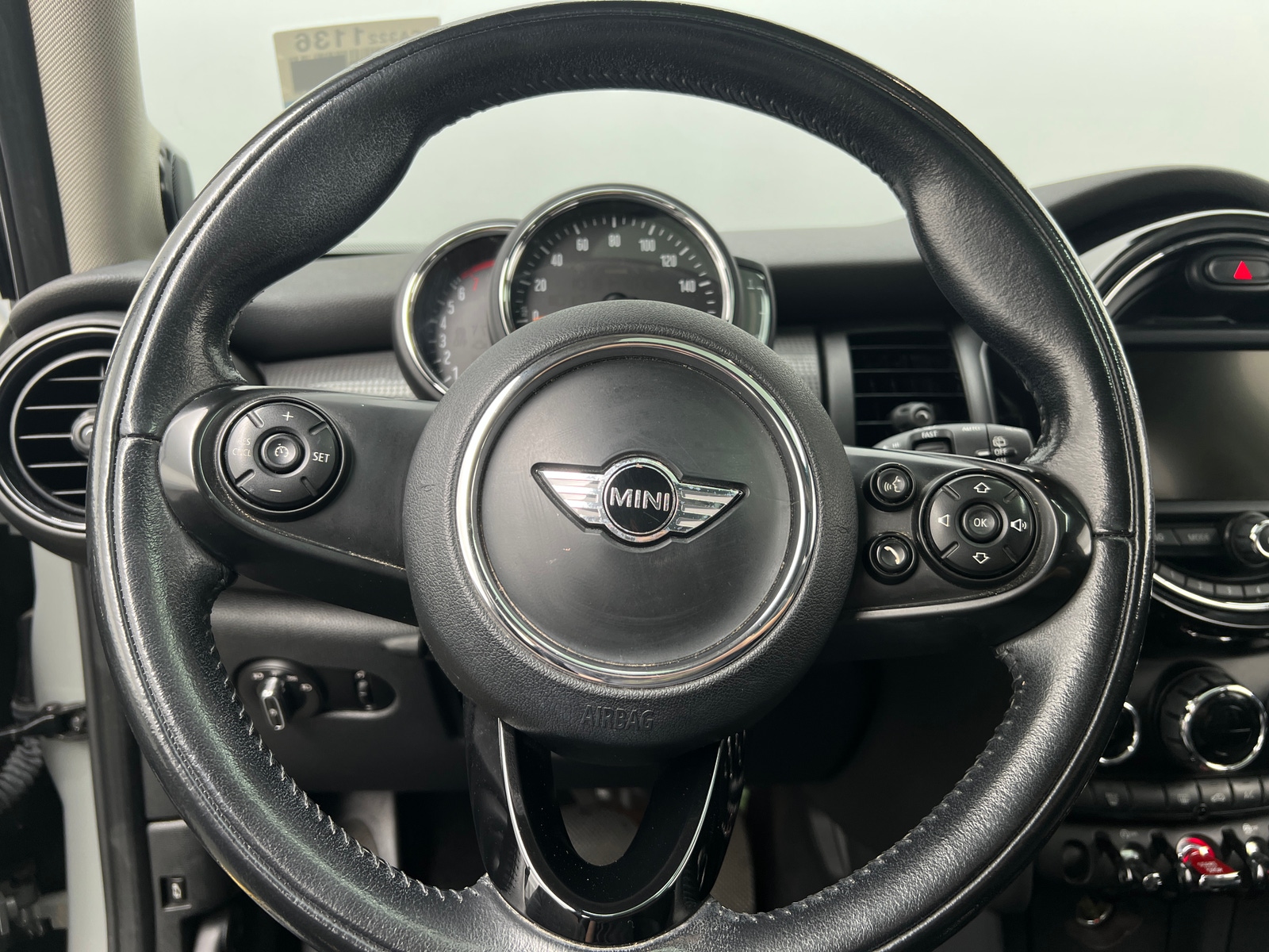 Thumbnail: 2018 MINI Cooper Hardtop - 4