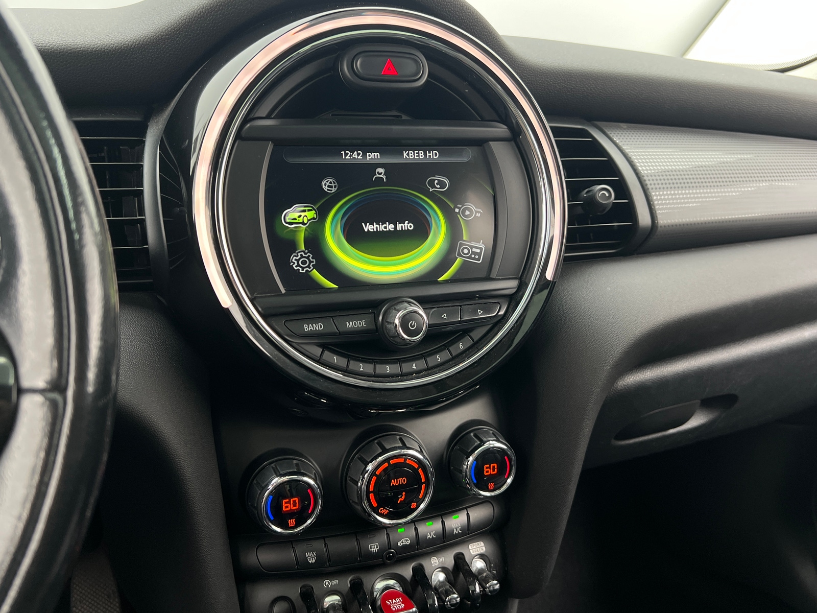 Thumbnail: 2018 MINI Cooper Hardtop - 3