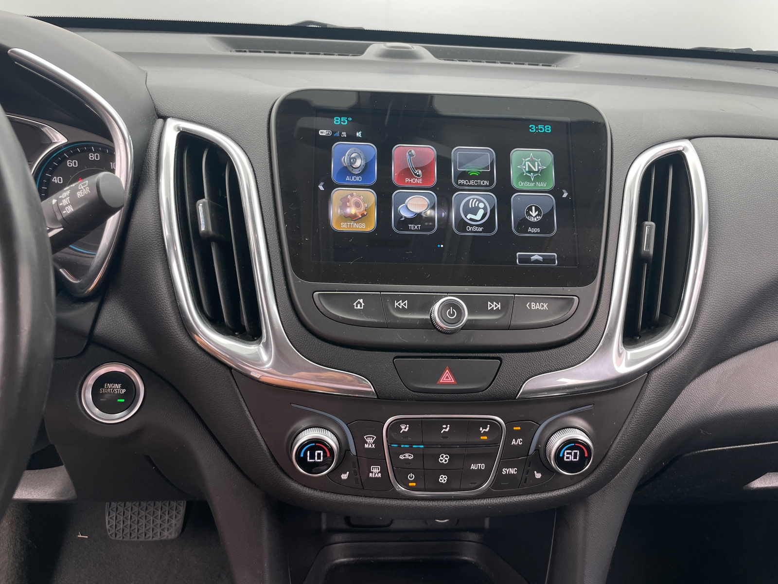 Thumbnail: 2018 Chevrolet Equinox - 4