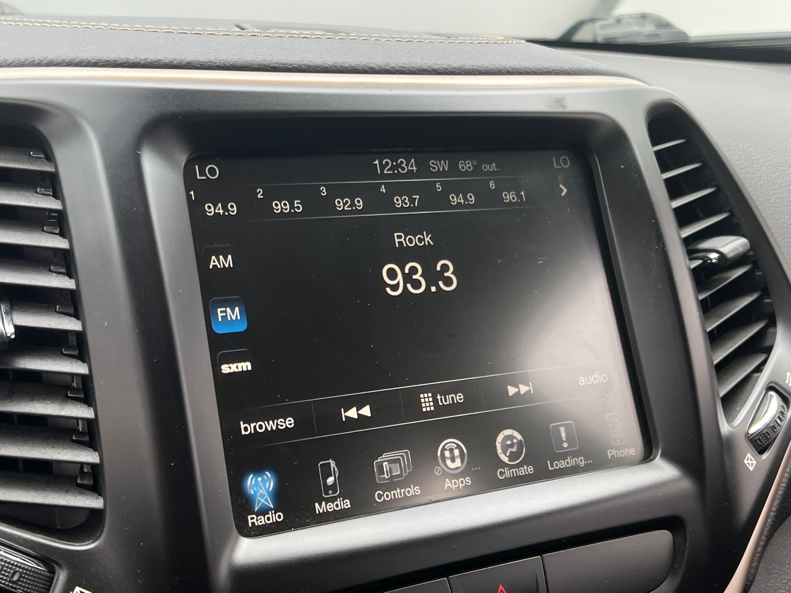 Thumbnail: 2016 Jeep Cherokee - 4
