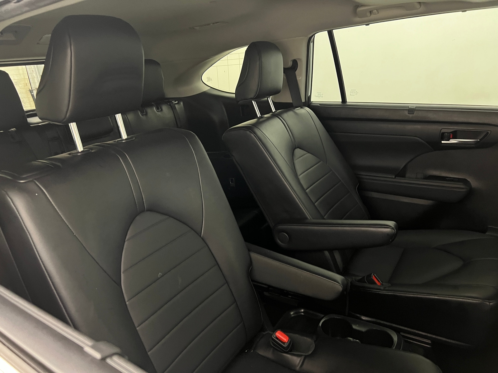 Thumbnail: 2022 Toyota Highlander - 5
