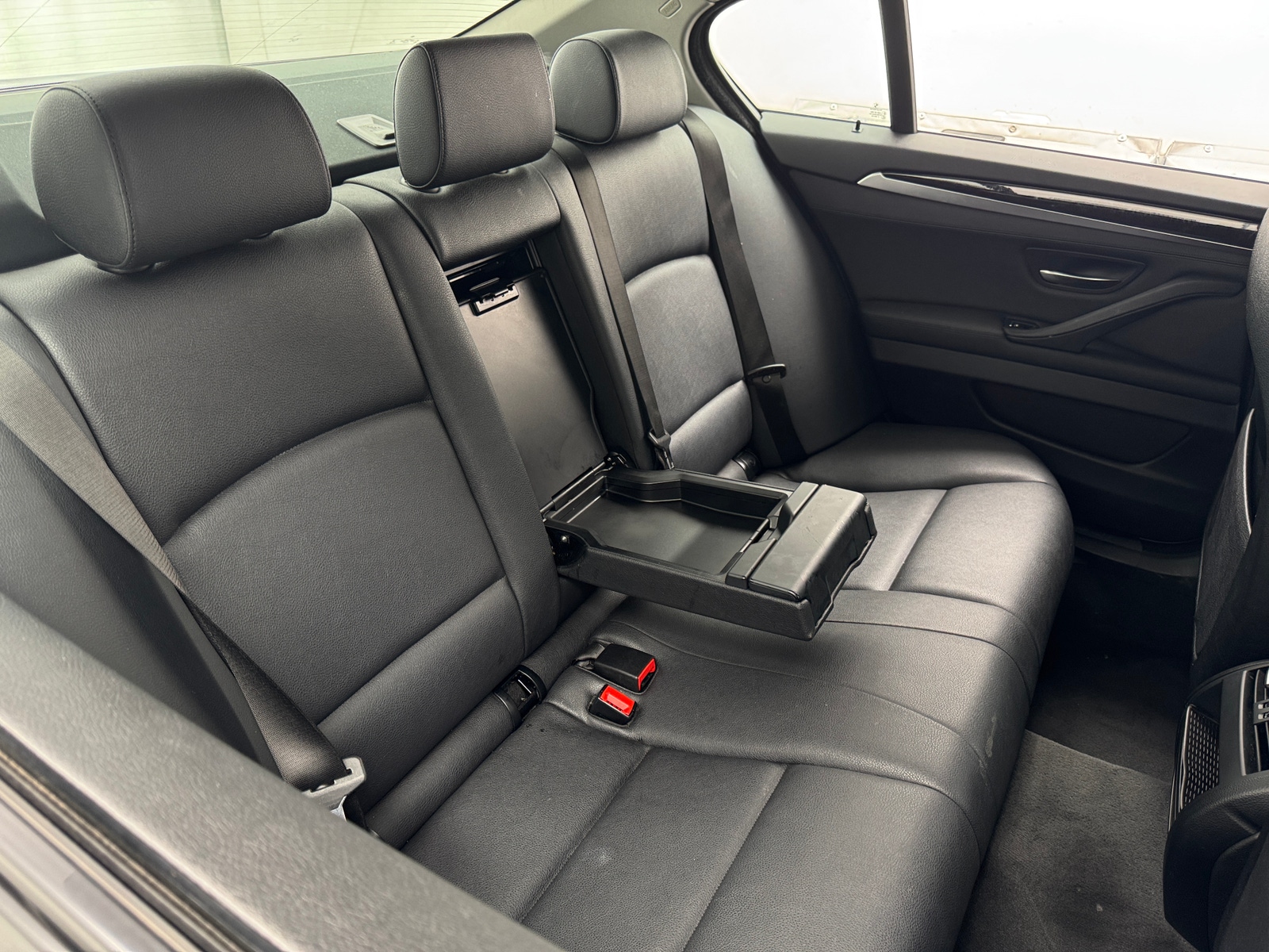 Thumbnail: 2016 BMW 5 Series - 5