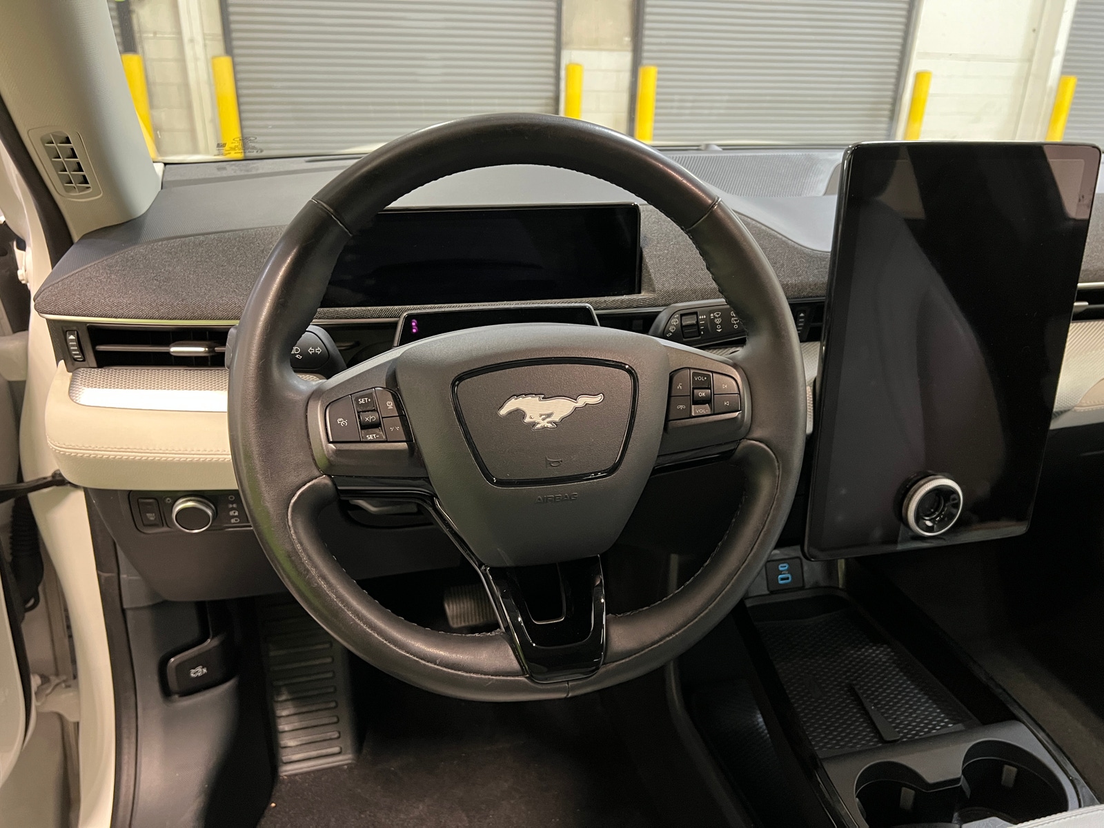 Thumbnail: 2022 Ford Mustang Mach-E - 4