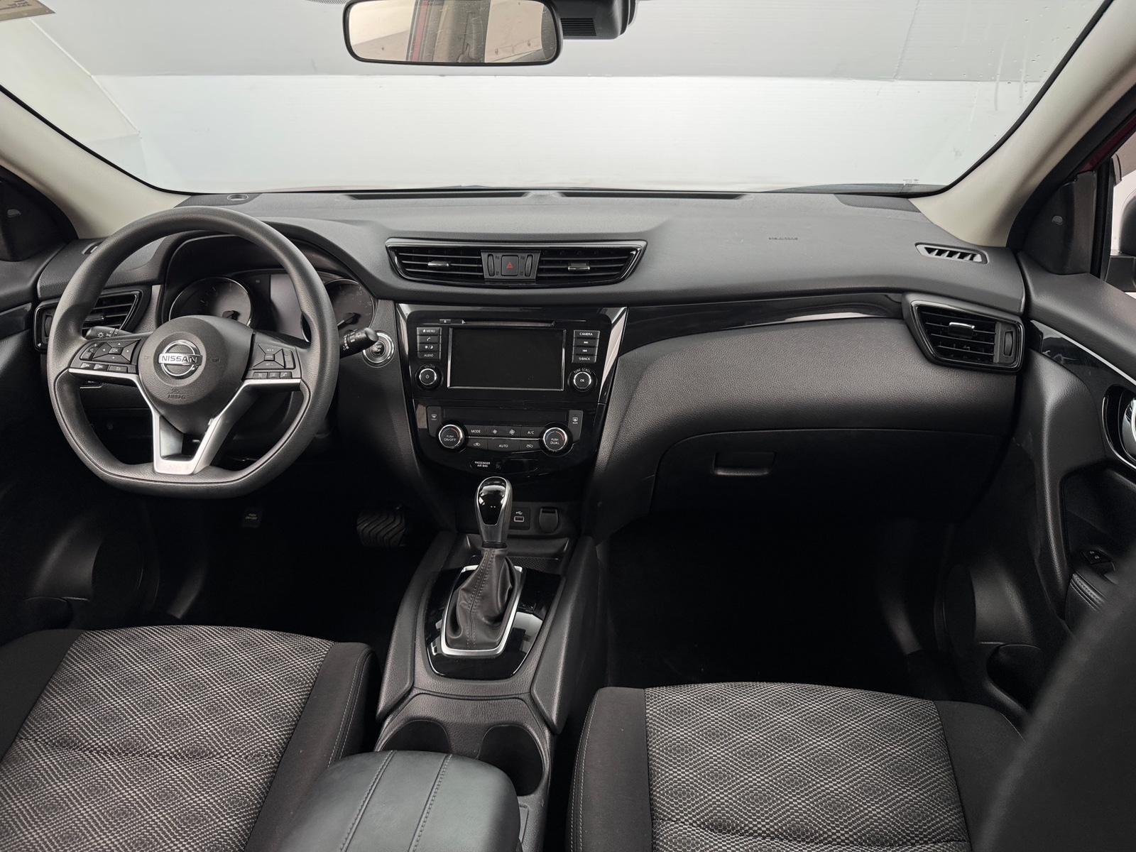 Thumbnail: 2019 Nissan Rogue Sport - 3