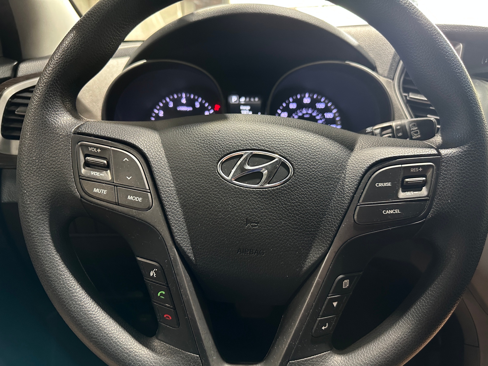Thumbnail: 2017 Hyundai Santa Fe - 5