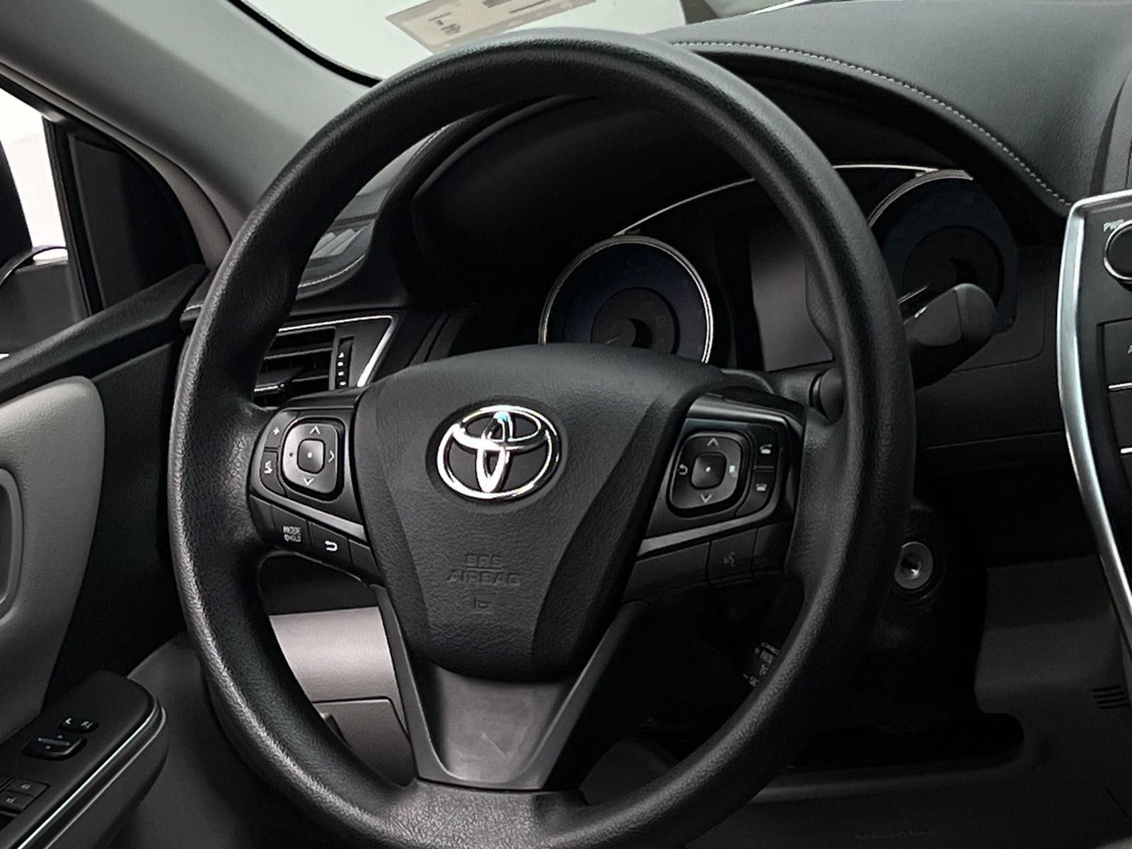 Thumbnail: 2017 Toyota Camry - 5