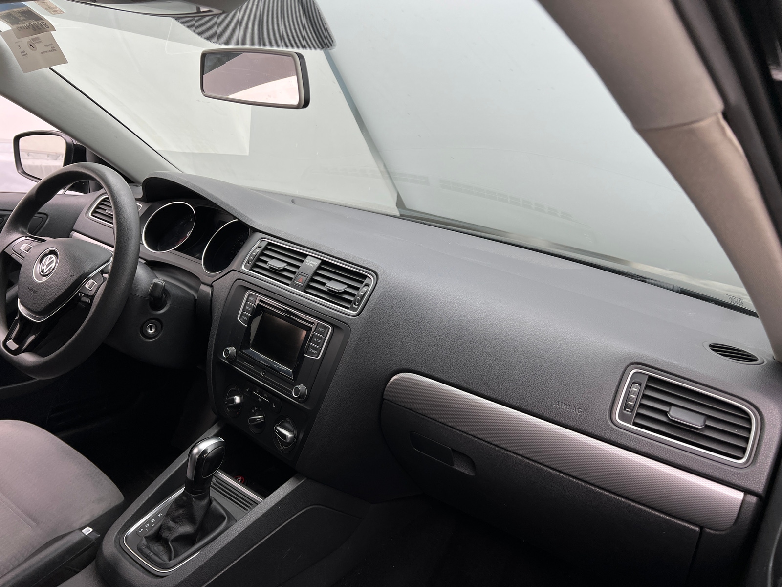 Thumbnail: 2018 Volkswagen Jetta - 3