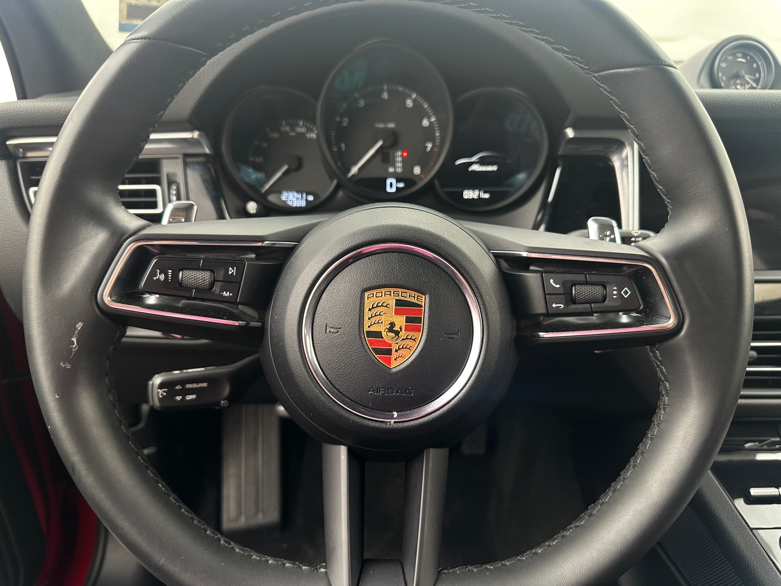 Thumbnail: 2022 Porsche Macan - 4