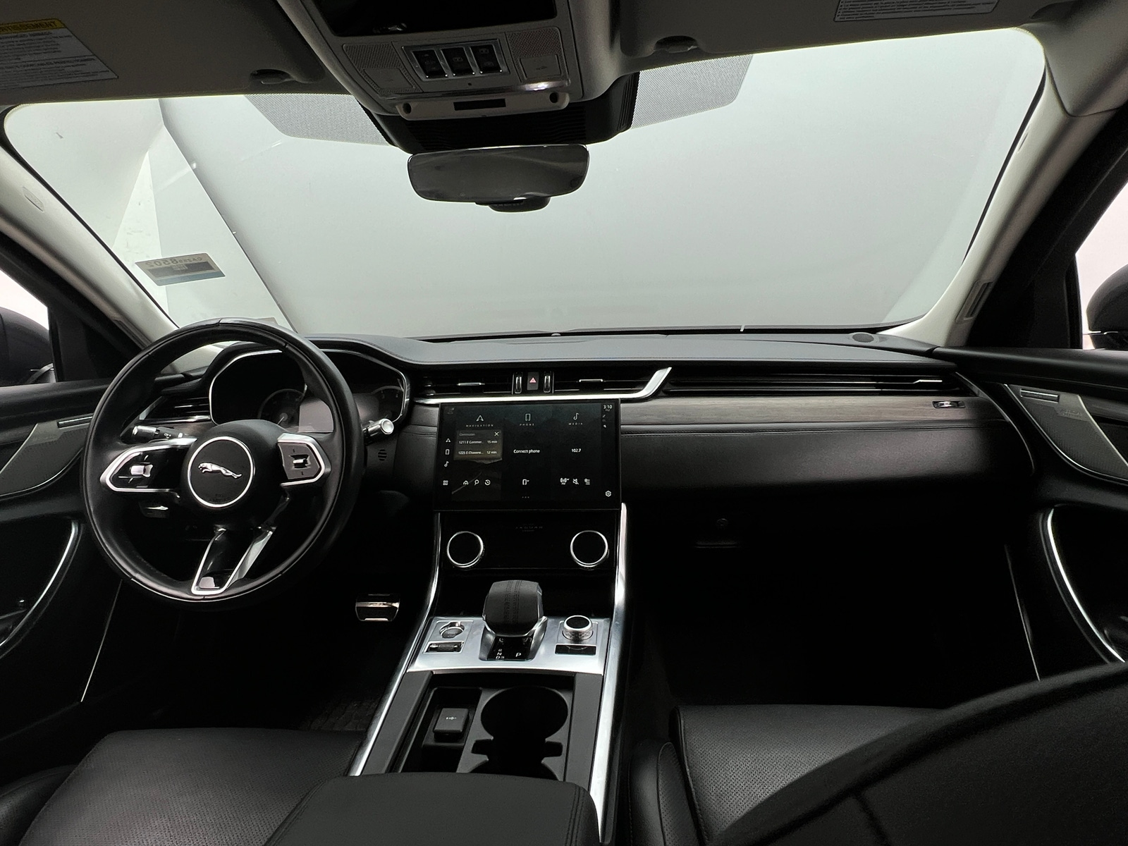 Thumbnail: 2022 Jaguar XF - 2