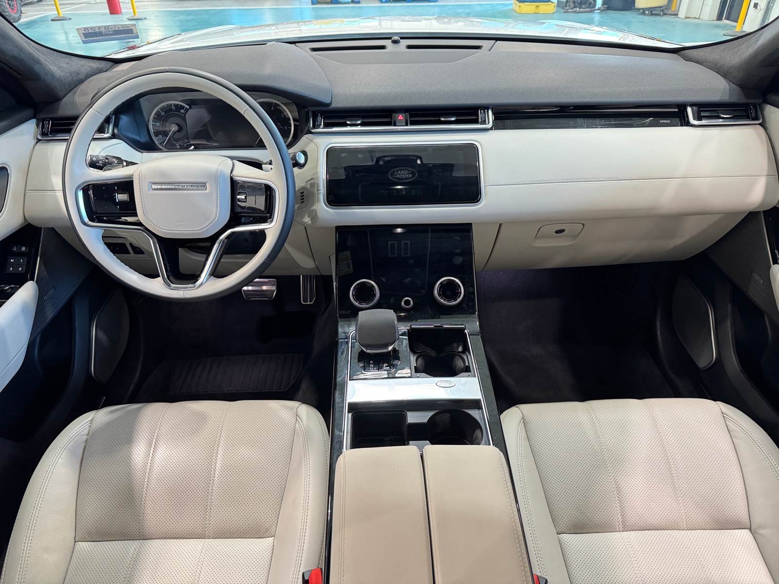 Thumbnail: 2023 Land Rover Range Rover Velar - 2