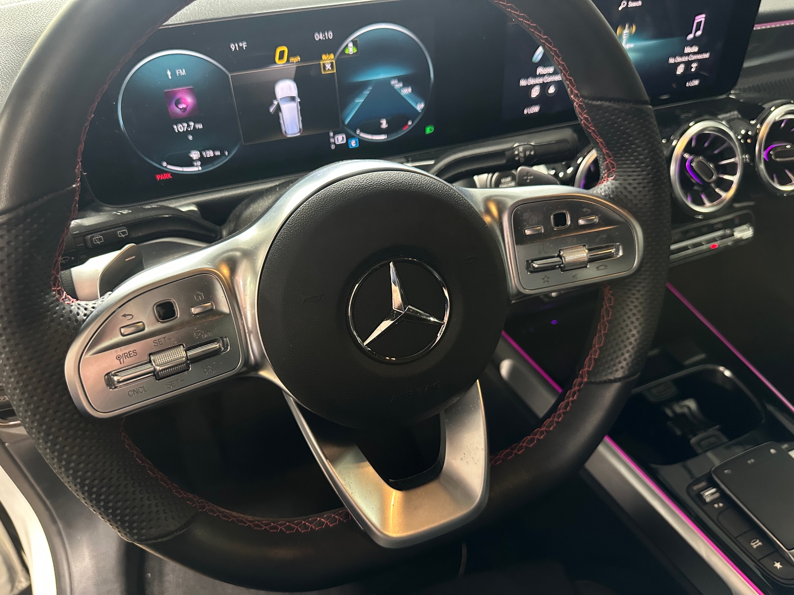Thumbnail: 2023 Mercedes-Benz GLB - 4
