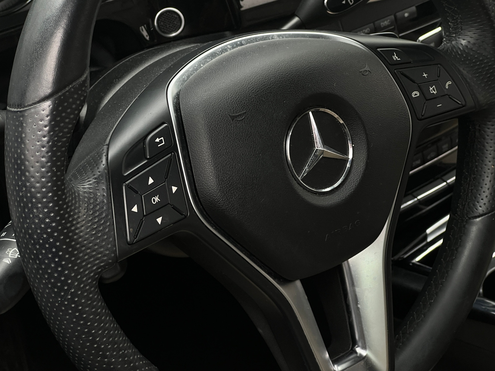 Thumbnail: 2013 Mercedes-Benz E-Class - 4