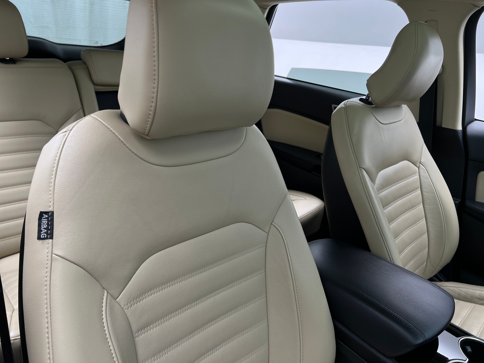 Thumbnail: 2016 Ford Edge - 2
