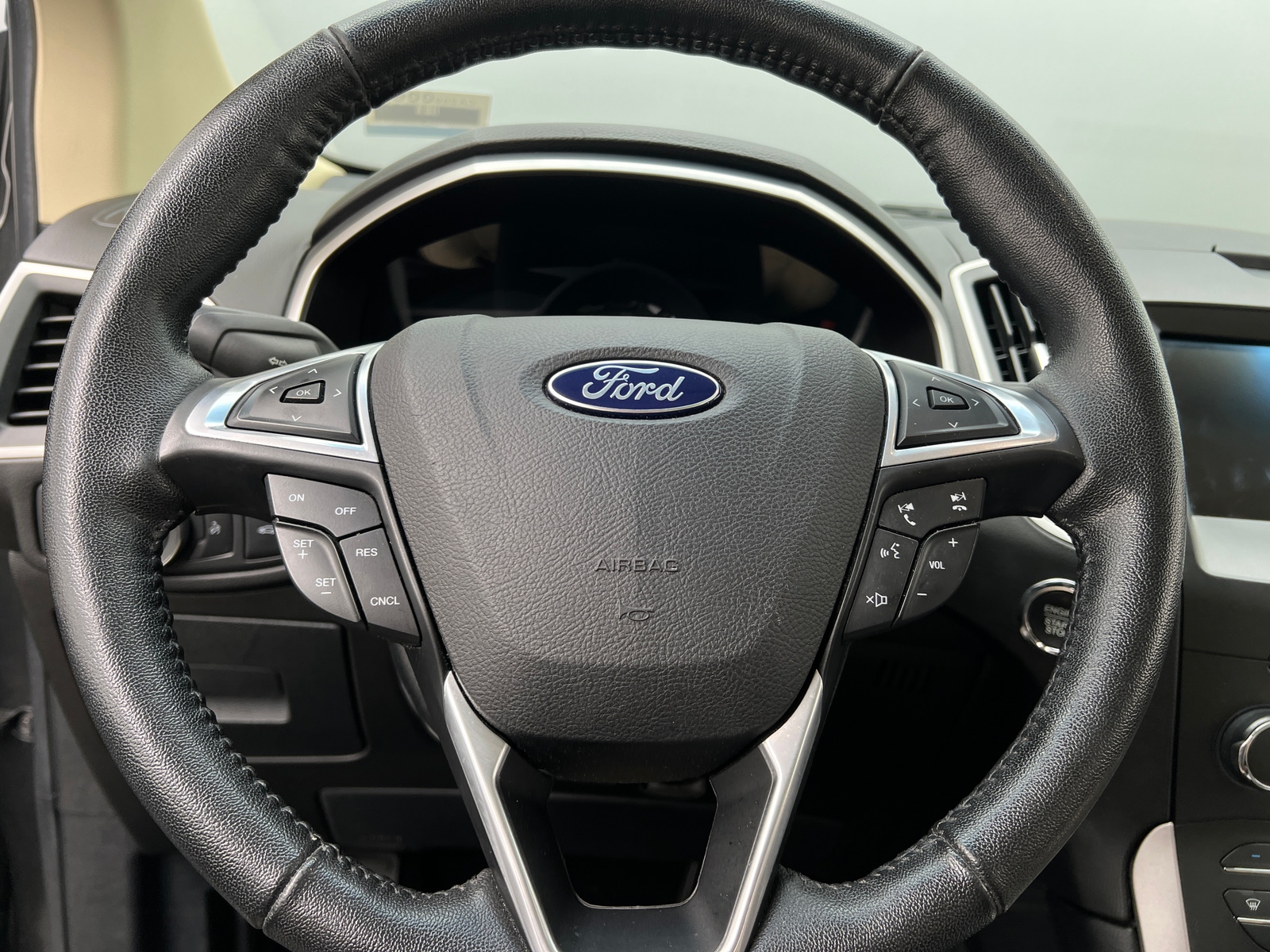 Thumbnail: 2016 Ford Edge - 5