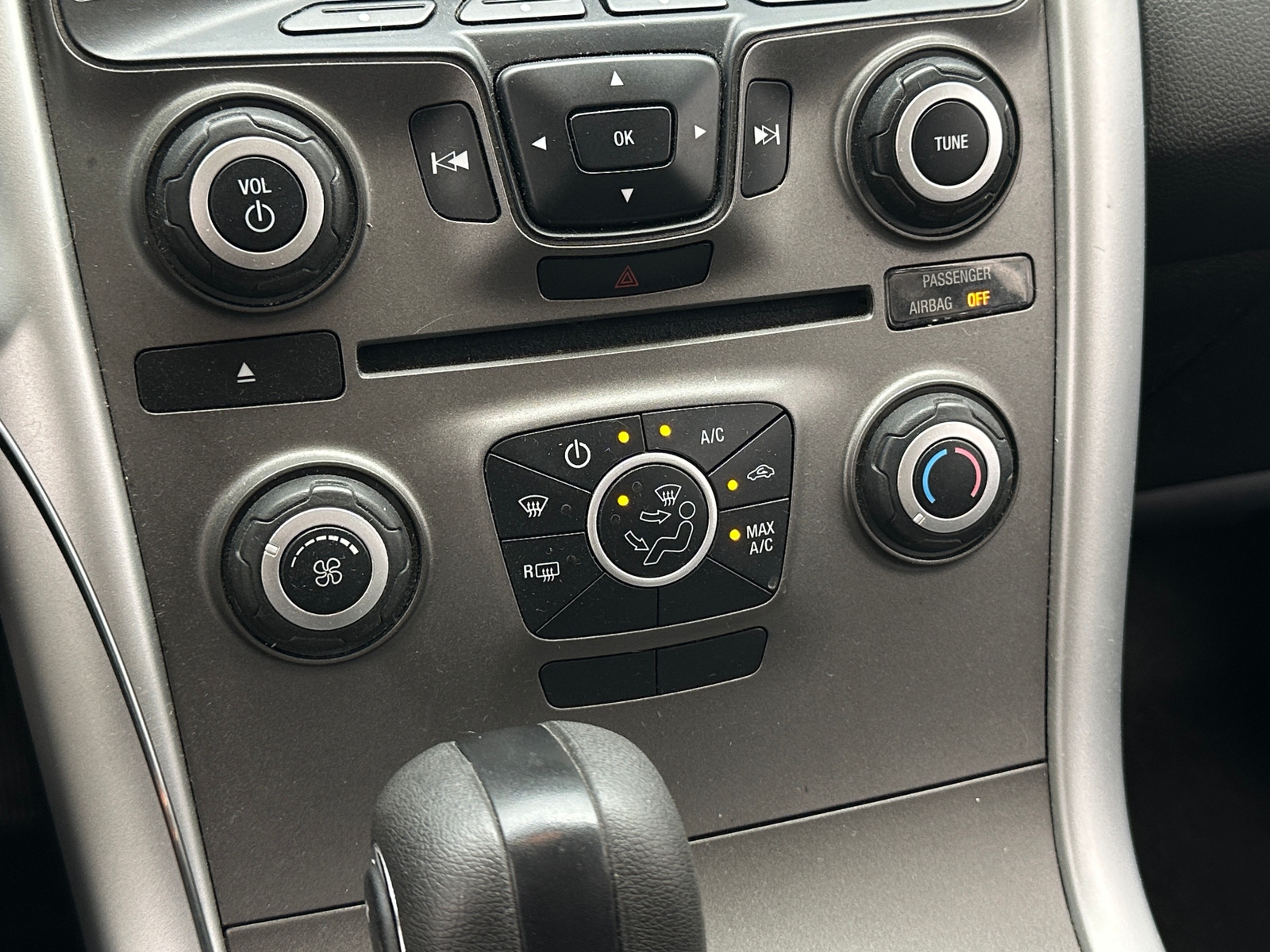 Thumbnail: 2013 Ford Edge - 4