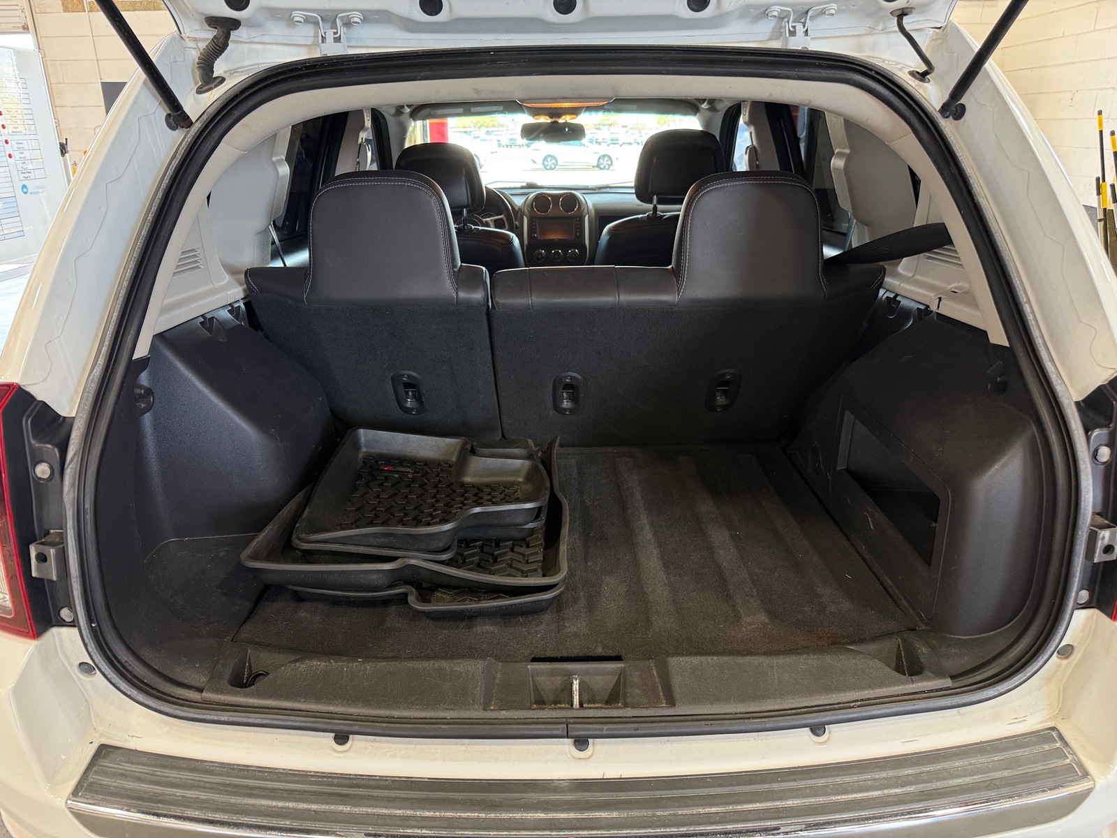 Thumbnail: 2014 Jeep Compass - 6