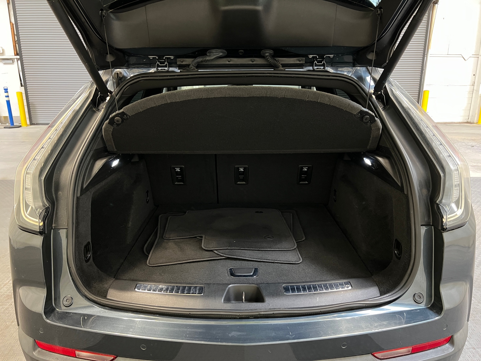 Thumbnail: 2020 Cadillac XT4 - 6