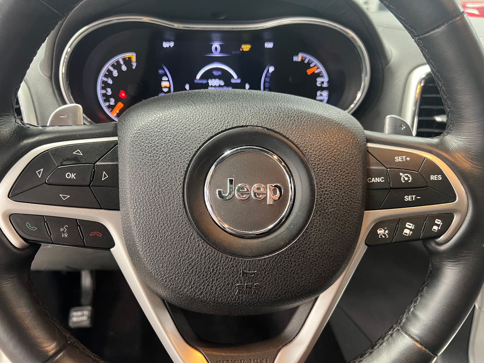 Thumbnail: 2015 Jeep Grand Cherokee - 4