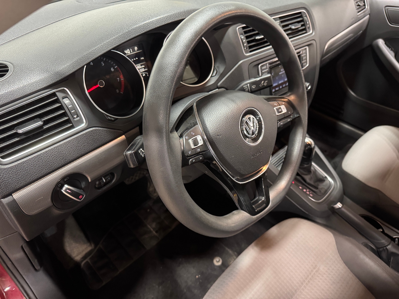 Thumbnail: 2017 Volkswagen Jetta - 3