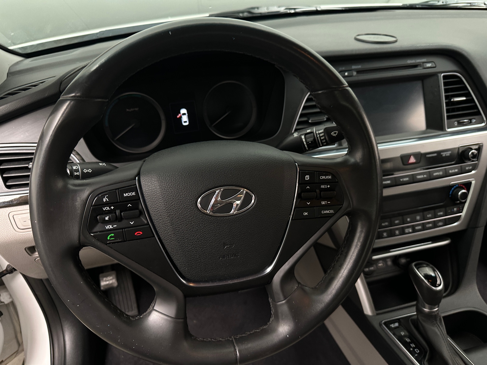 Thumbnail: 2017 Hyundai Sonata - 4