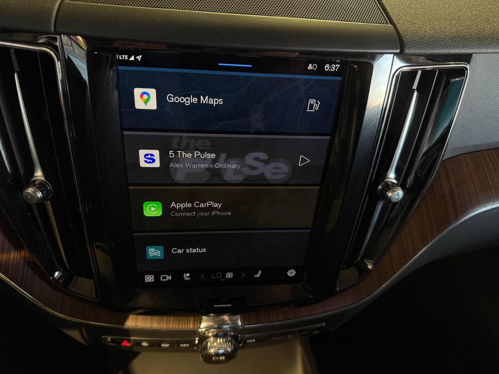Thumbnail: 2023 Volvo XC60 - 3