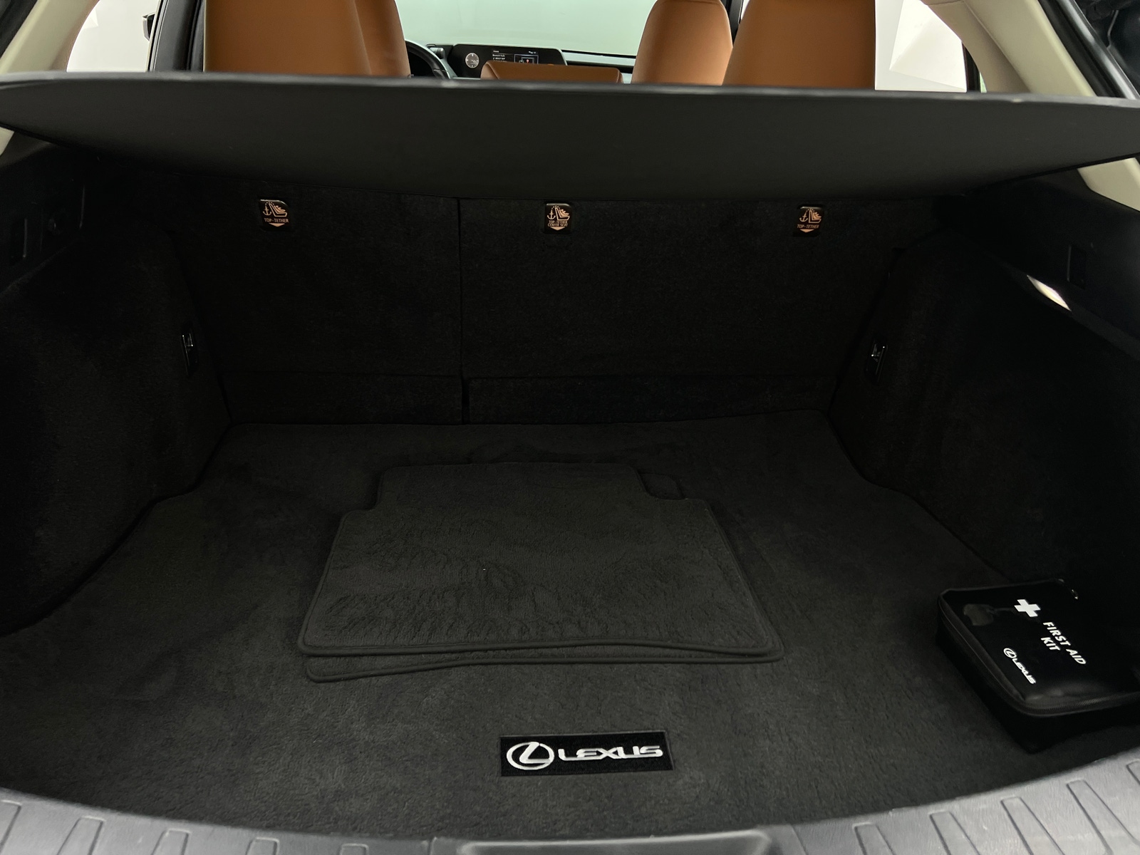 Thumbnail: 2019 Lexus UX - 6