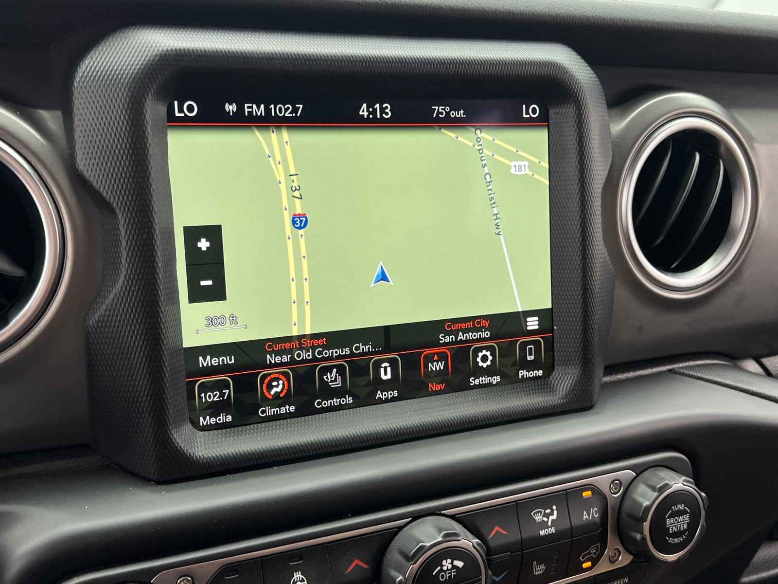 Thumbnail: 2021 Jeep Gladiator - 3
