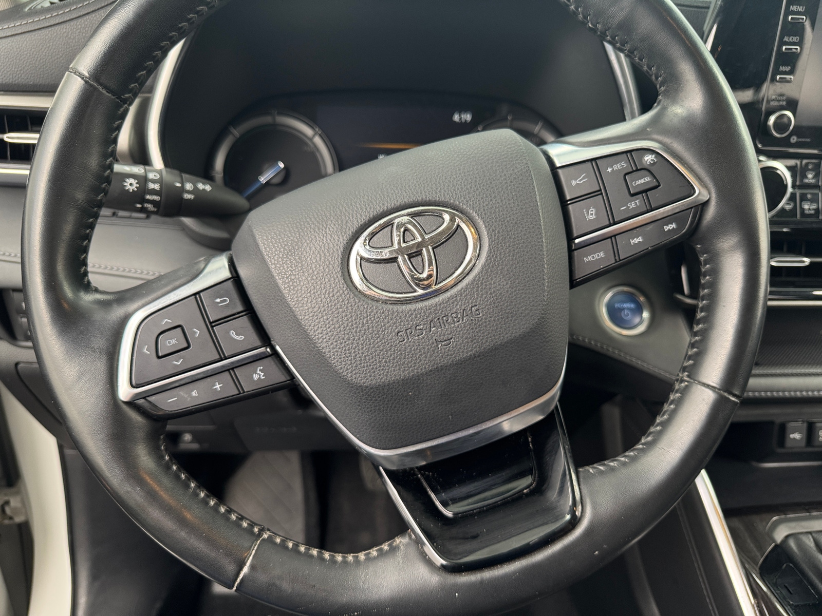 Thumbnail: 2021 Toyota Highlander - 4