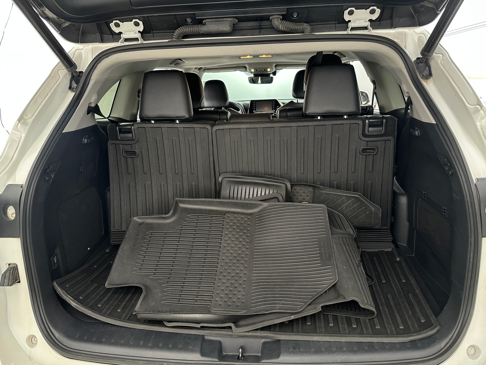 Thumbnail: 2021 Toyota Highlander - 6