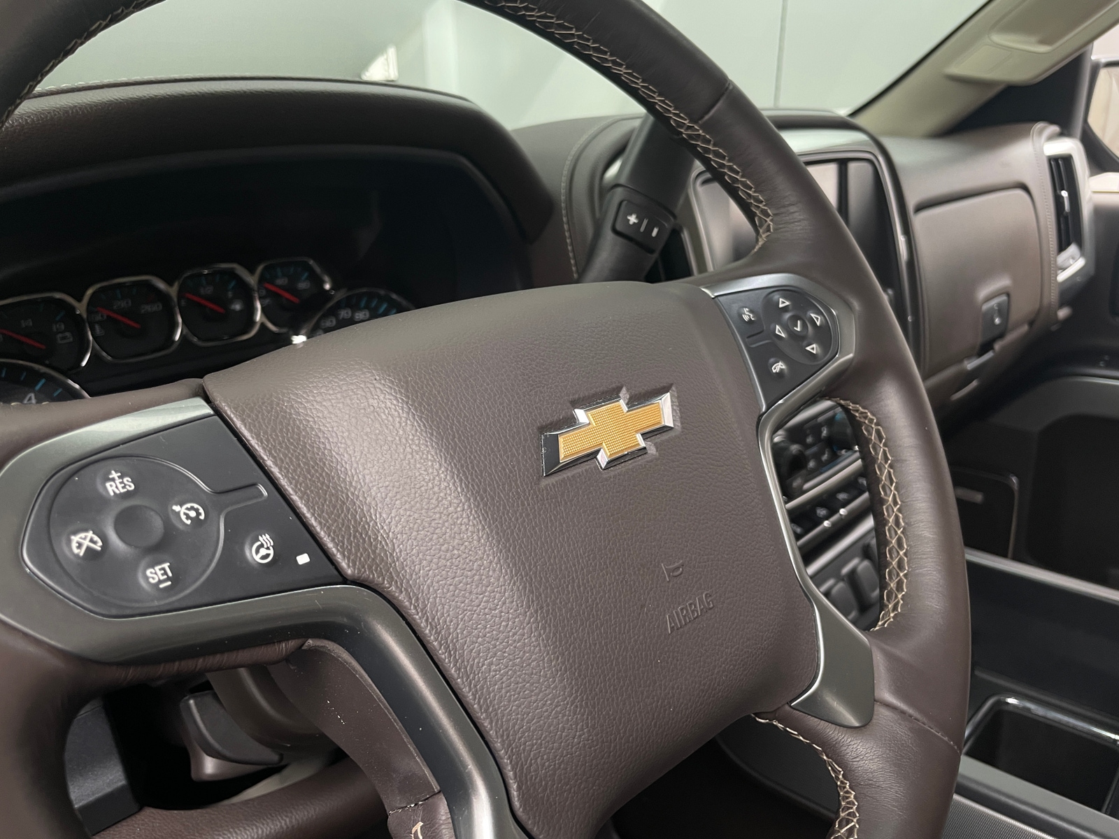 Thumbnail: 2016 Chevrolet Silverado 1500 - 4