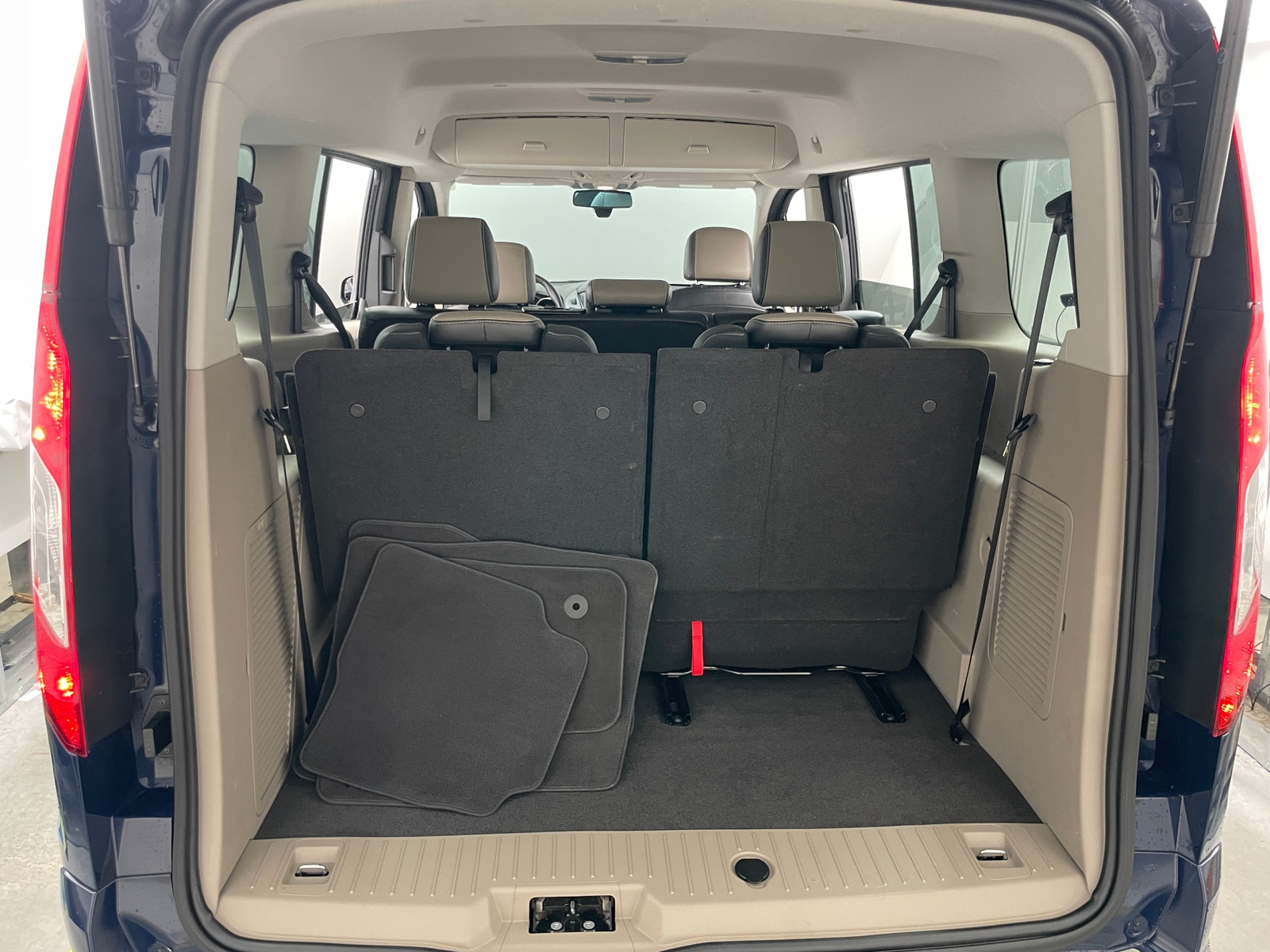 Thumbnail: 2015 Ford Transit Series - 6