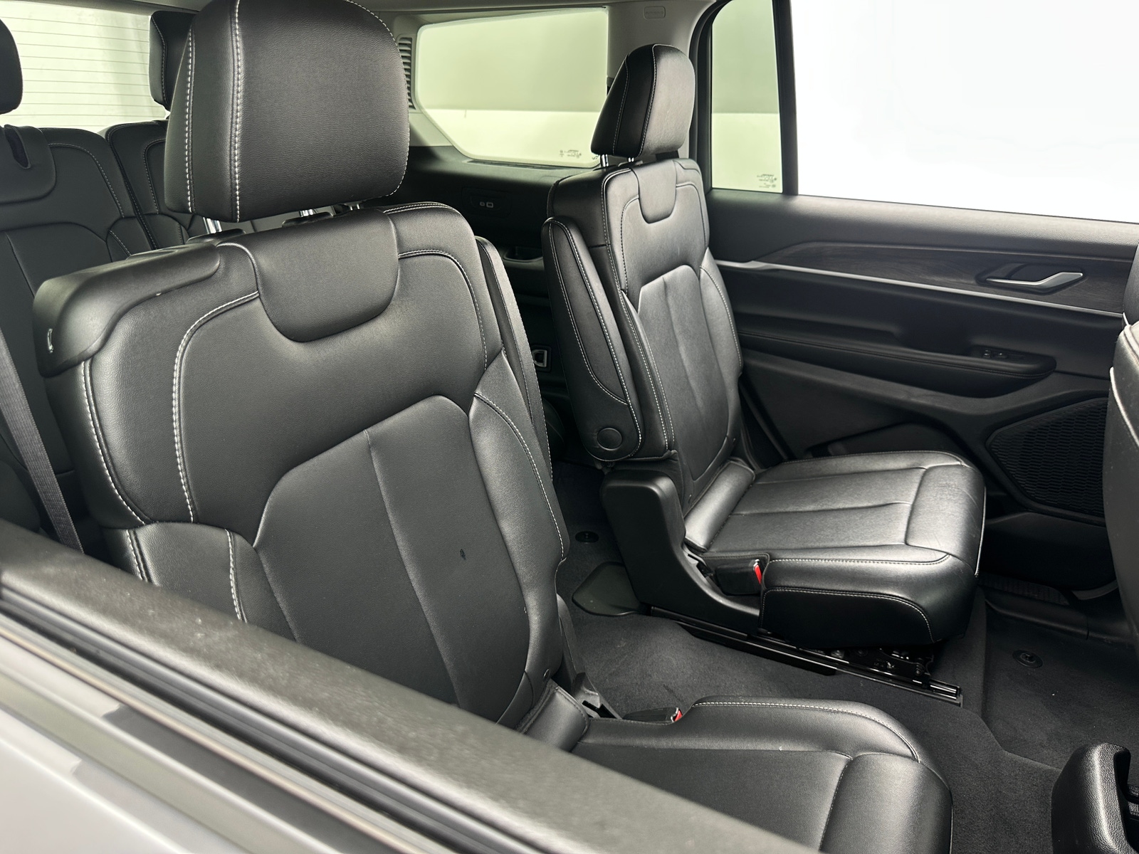 Thumbnail: 2023 Jeep Grand Cherokee L - 5