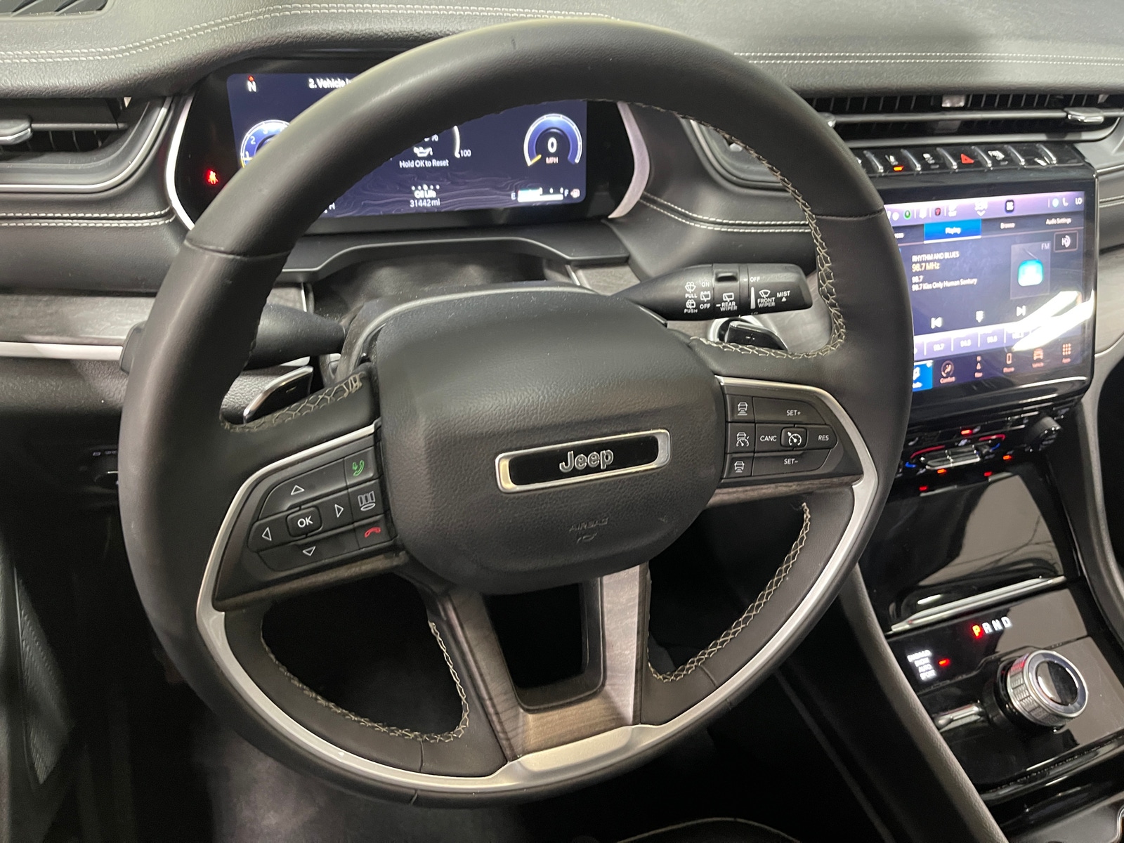 Thumbnail: 2023 Jeep Grand Cherokee L - 4